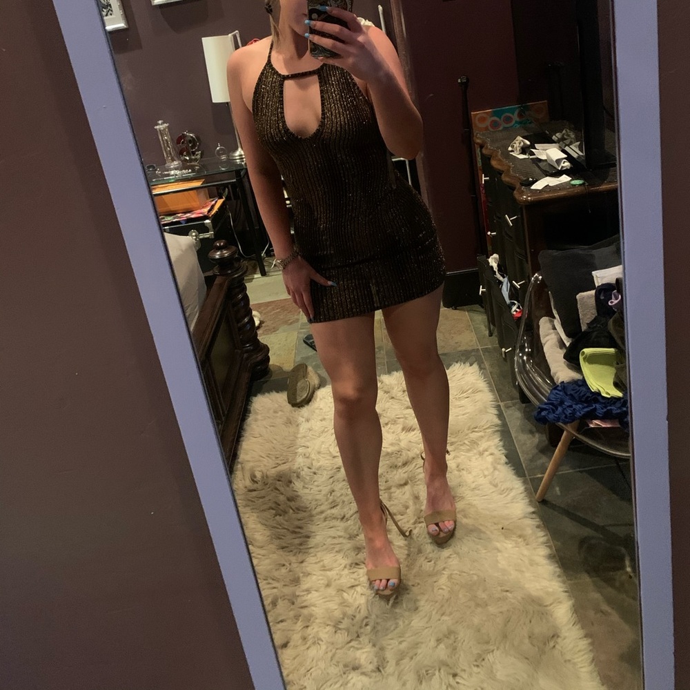 Sparkly backless dress - Picture 2 of 5